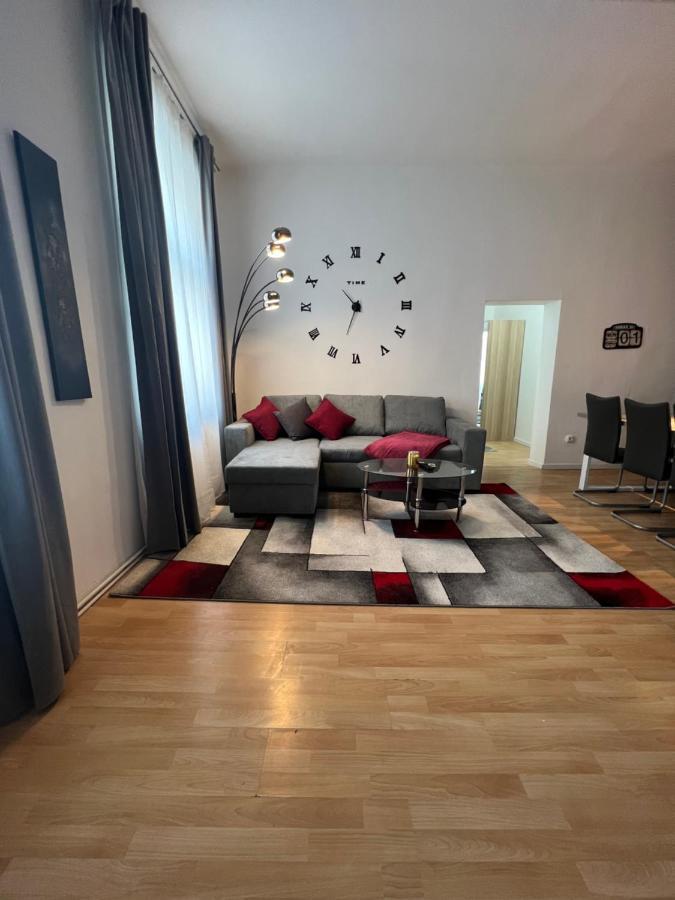 Spacious & Deluxe Big Apartment Near Prater Viena Exterior foto